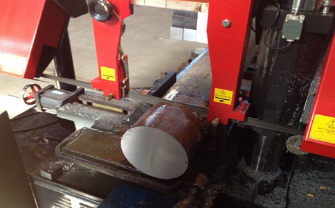 红坪镇卧式带锯床加工时出现明显振荡如何排查？